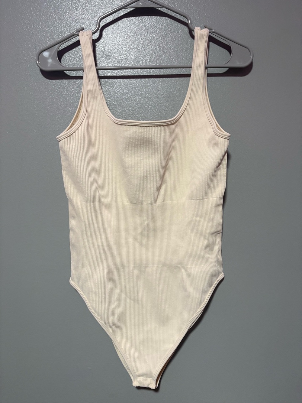 OQQ Ribbed Sleeveless Scoop Neck Bodysuit Cream Women’s Size XL